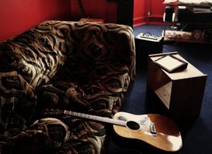 Using Self Storage to Build a Man Cave at Home