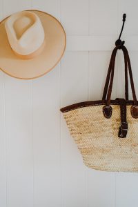 14 Tips on How to Organize a Mudroom