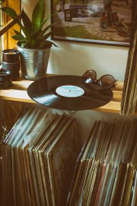 The Best Ways to Organize Your Entertainment Libraries